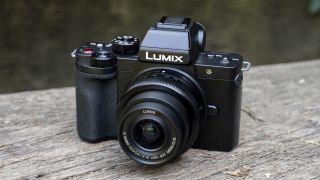 Panasonic G100