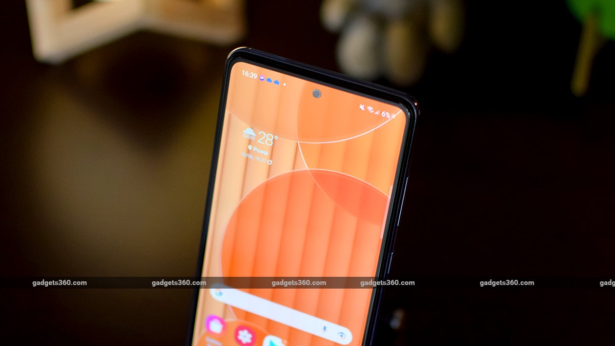 samsung galaxy a72 review selfie gadgets 360 dde